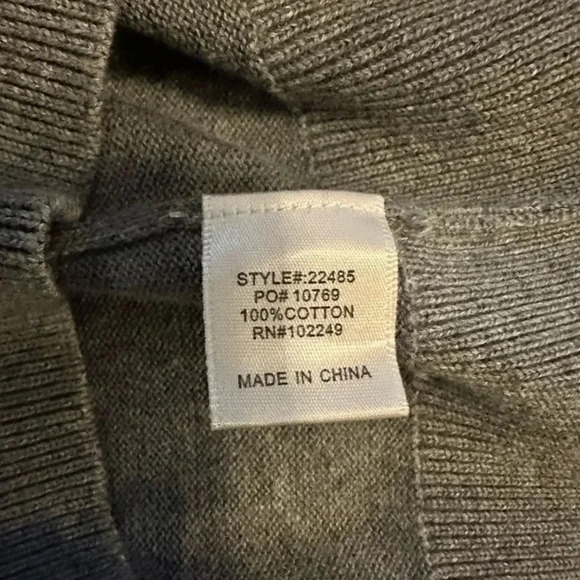 NWT Skies are blue embroidered cold shoulder sweater gray size S - Picture 8 of 8